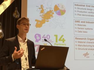 Coordinator of SuCoHS Tobias Wille (DLR) presenting the project at the SAMPE Europe conference 2021